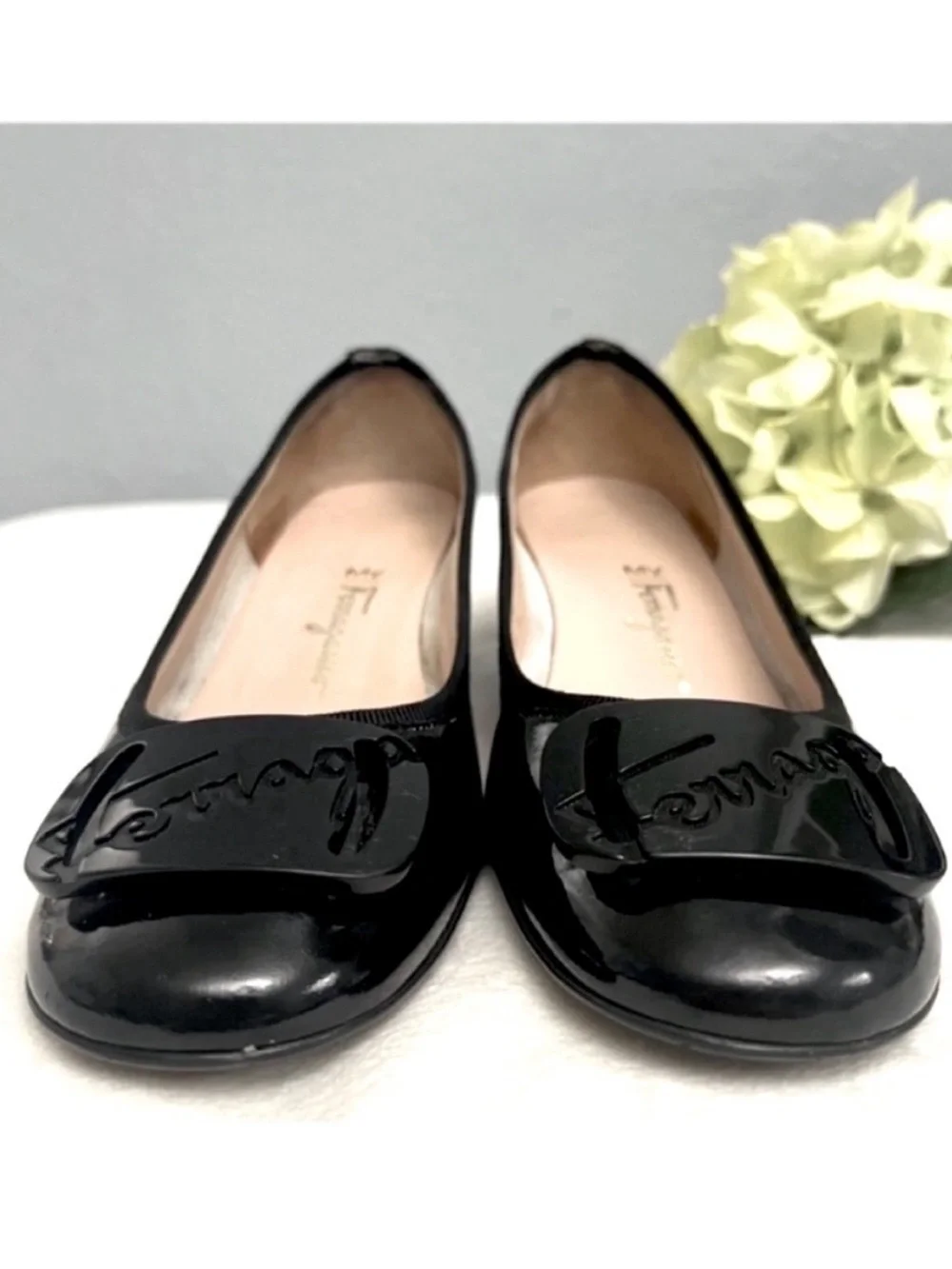 Salvatore Ferragamo My Charme Black Patent Vara Logo Ballet Flats Size 7B